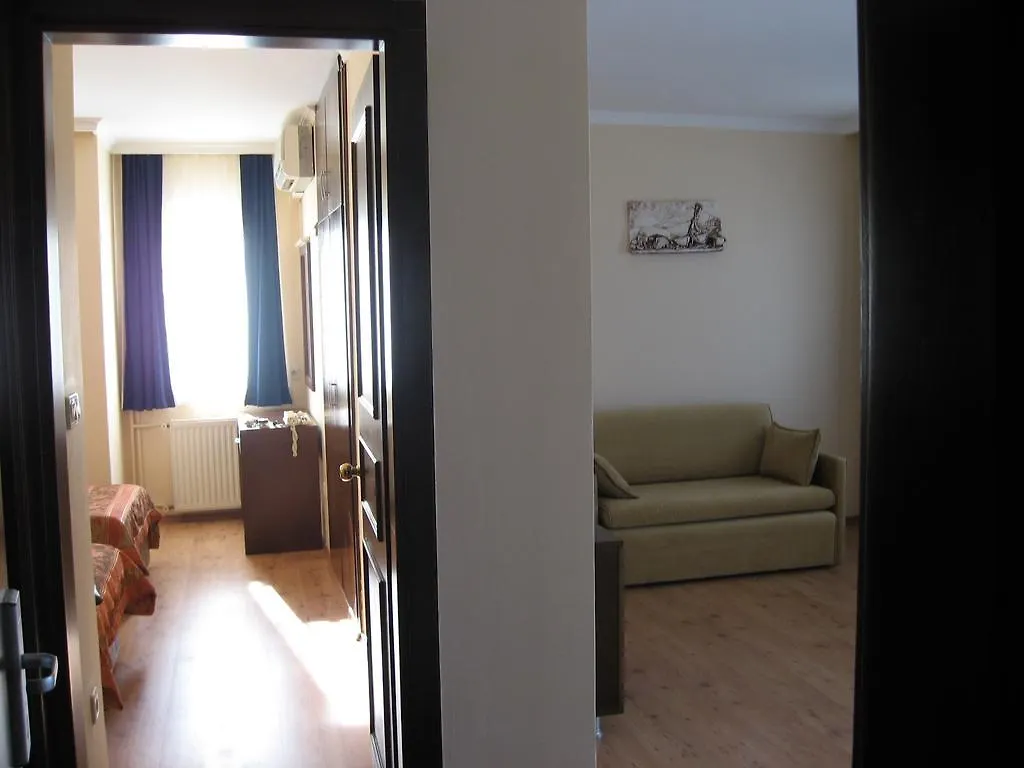 Seaview Suite Hotel Κουσάντασι