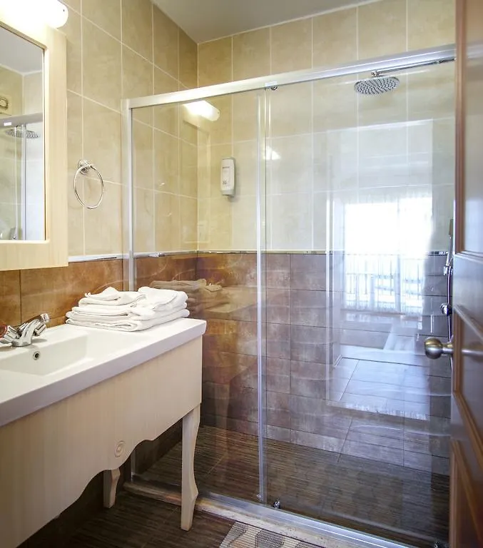 Seaview Suite Hotel Κουσάντασι